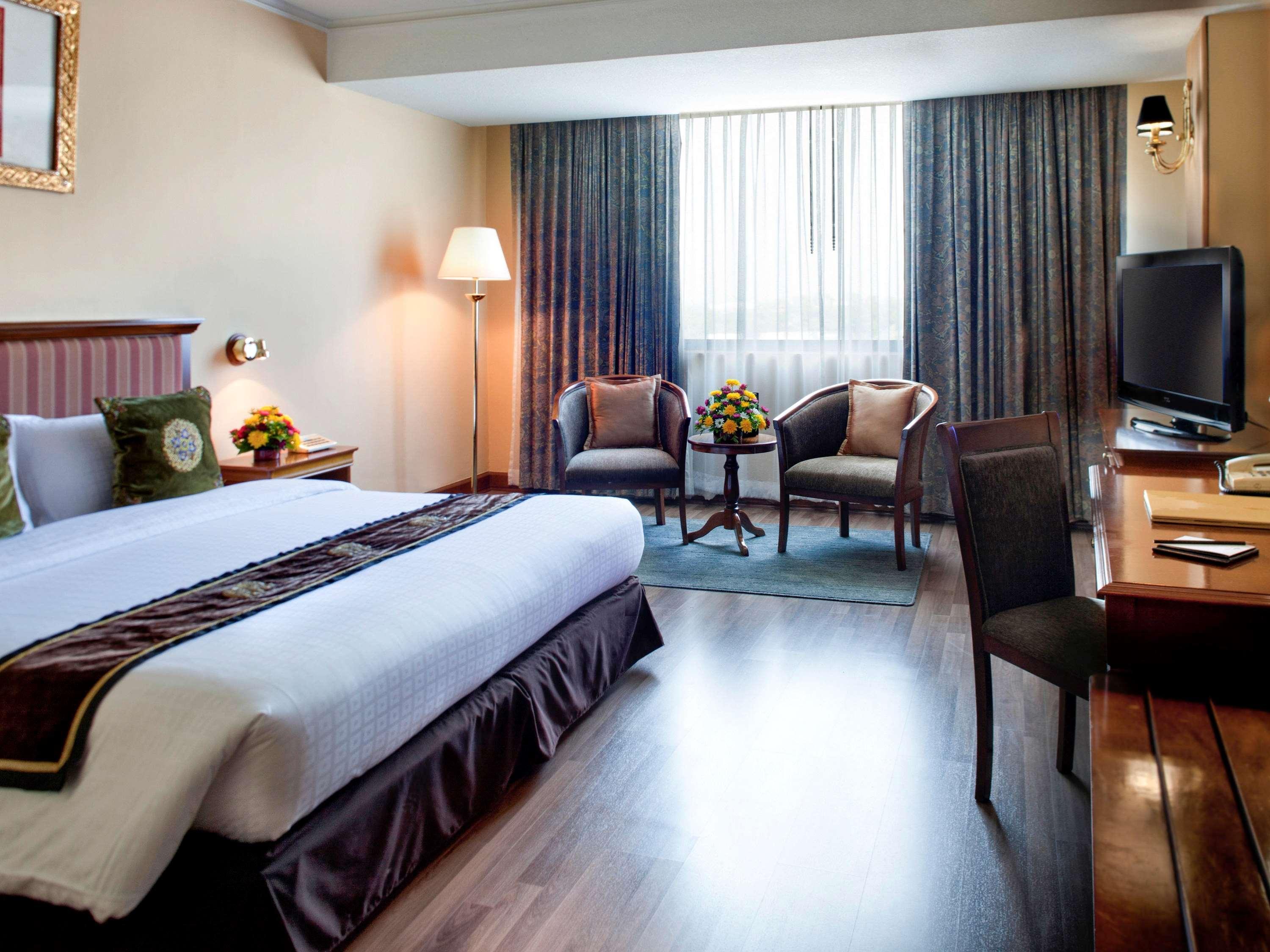 Mercure Mandalay Hill Resort Экстерьер фото